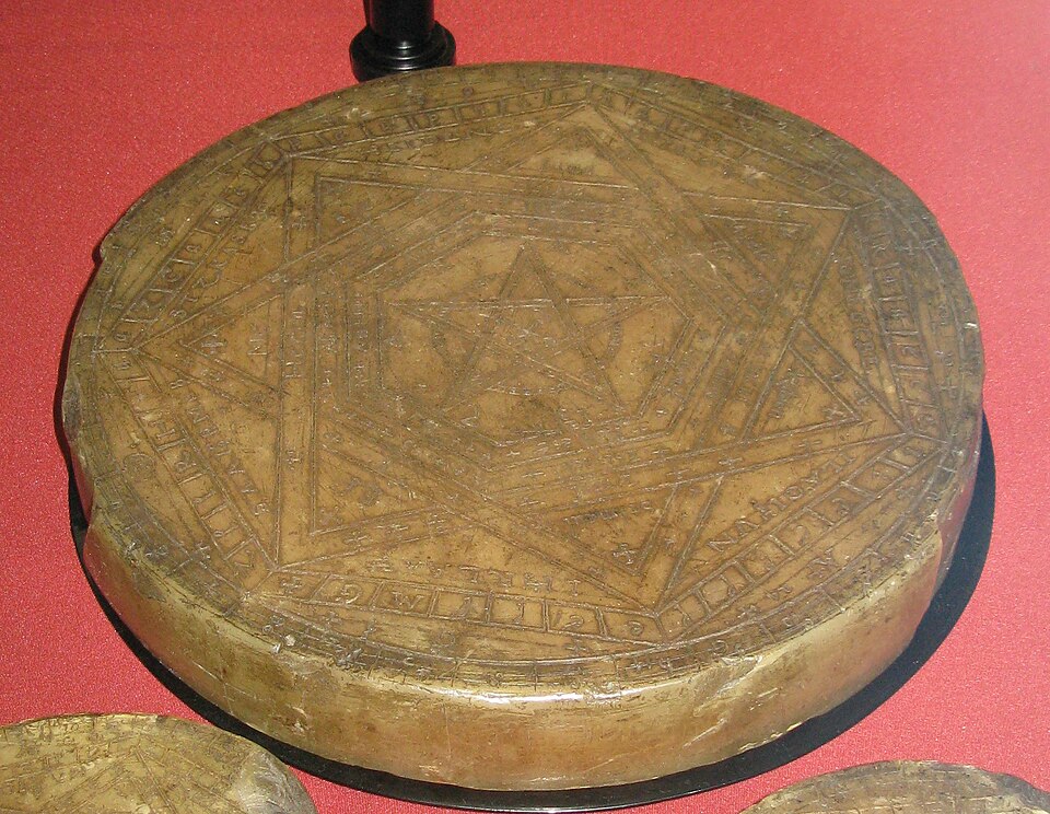 Sigillum Dei Aemeth — John Dee 1582